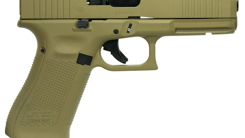 Glock 17 Gen 5 Flat Dark Earth 9mm 4.49" Barrel 17-Rounds Two Magazines